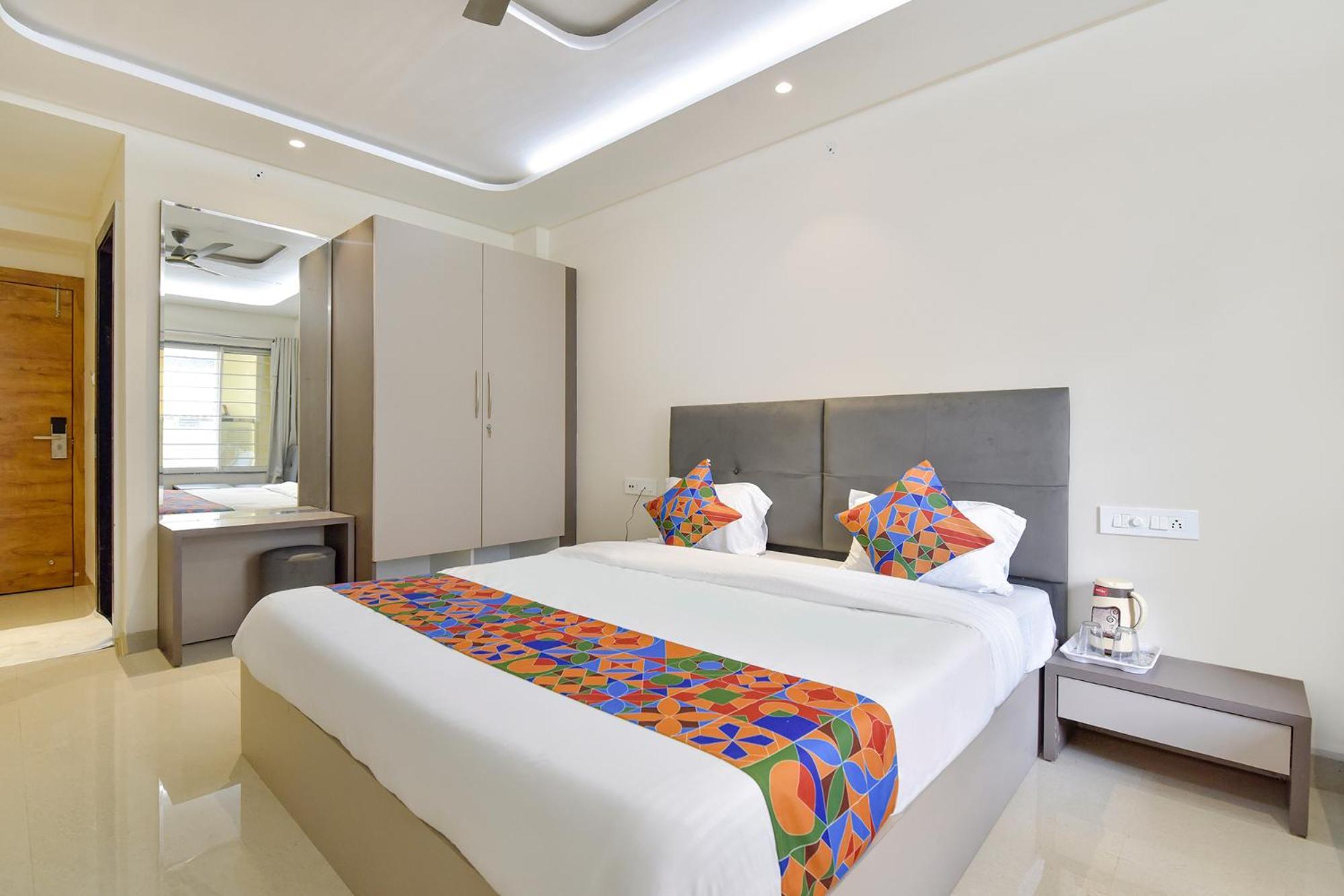 Fabhotel Synergy Stays Indore Exterior foto